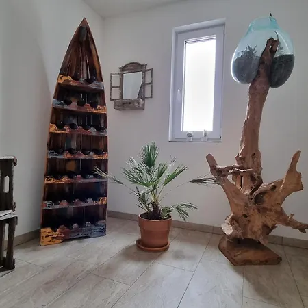 Bonita Del Kaiserstuhl * ساسباخ آم كايزرشتول